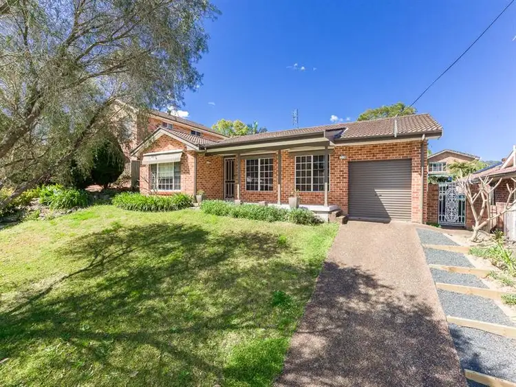 10 Dalgety Crescent, Green Point NSW 2251