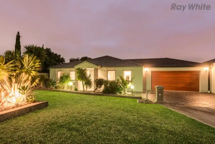 5 Elm Tree Close, Taylors Hill VIC 3037