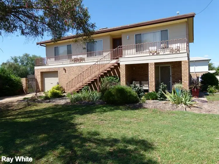 8 Barwin Street, Forbes NSW 2871
