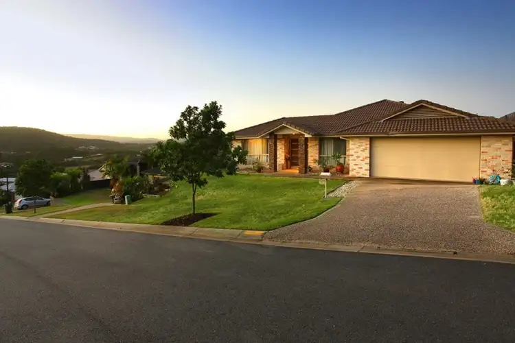 25 Sangster Crescent, Pacific Pines QLD 4211