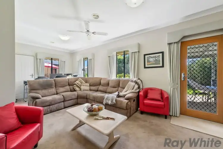 Fifth view of Homely house listing, 2 Chernyne Close, Yarrawonga VIC 3730