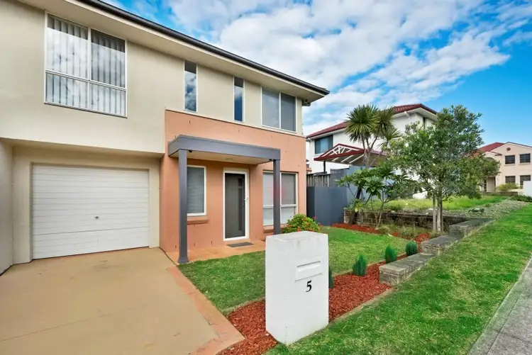 5 Neva Street, Glenfield NSW 2167