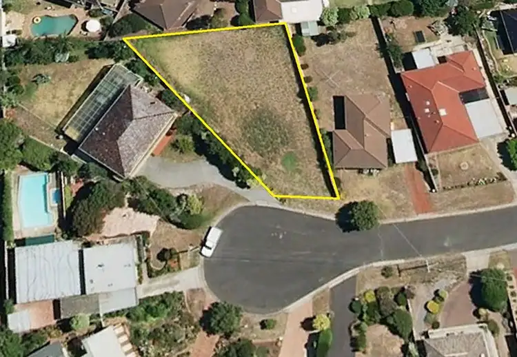 8 Booral Court, Grovedale VIC 3216