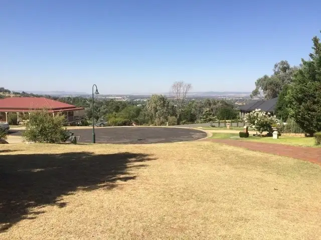 10 Paris Place, Cowra NSW 2794
