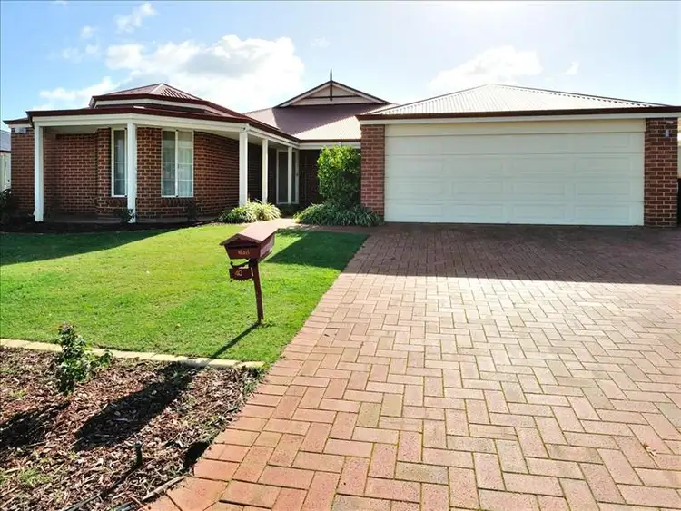 40 Garran Loop, Henley Brook WA 6055