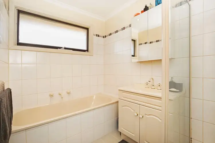 Fifth view of Homely house listing, 7 Swindon Court, Lalor VIC 3075