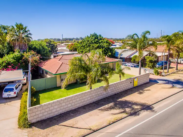 66 Chapman Valley Road, Waggrakine WA 6530