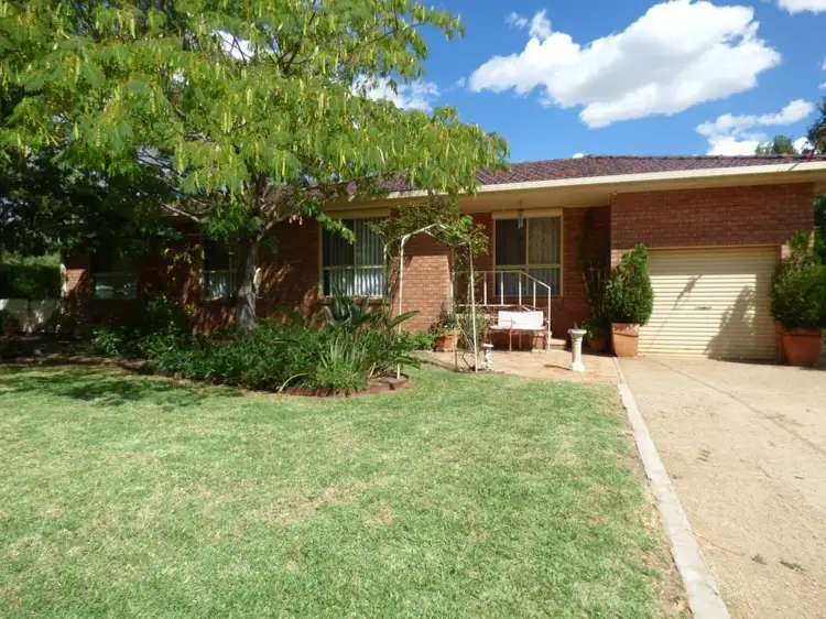 49 Reymond Street, Forbes NSW 2871