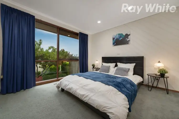 Fifth view of Homely house listing, 10 Merryn Close, Bundoora VIC 3083