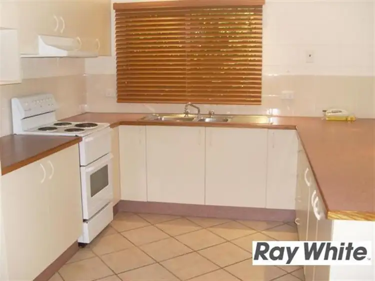 10 Lorraine Close, Bentley Park QLD 4869