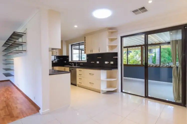 15 Campus Drive, Aberfoyle Park SA 5159
