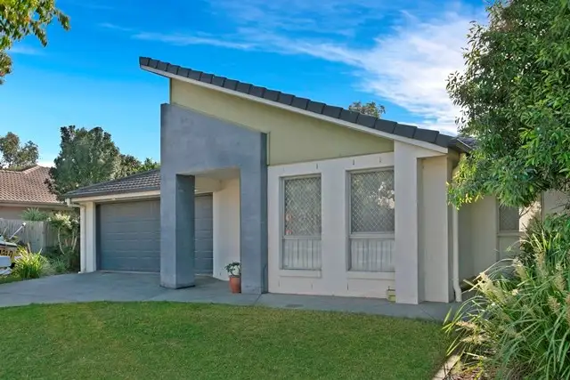 5 Shaw Place, Redland Bay QLD 4165