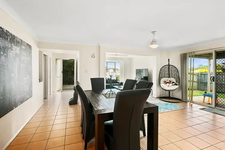 6 Friend Street, Wakerley QLD 4154