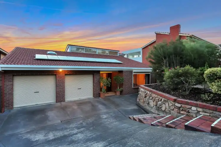 8 Grevillea Avenue