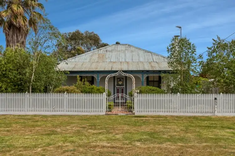 17 Abdullah Road, Seymour VIC 3660