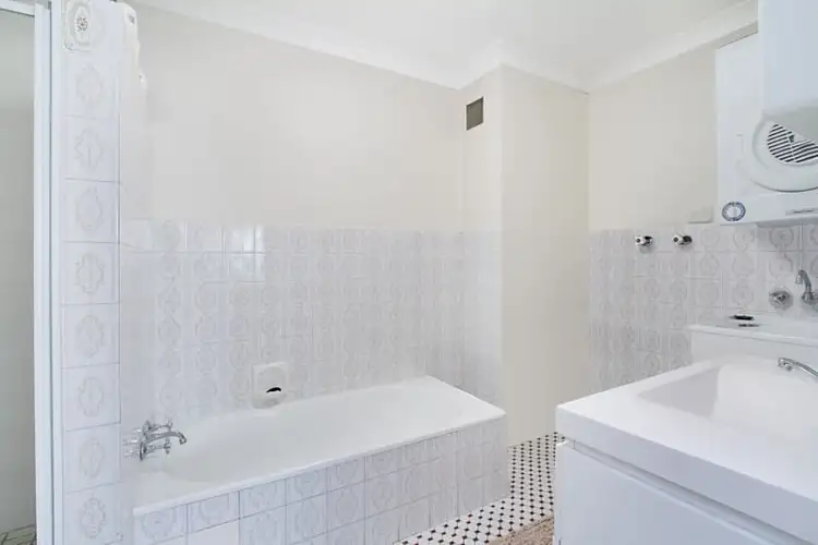 Sixth view of Homely unit listing, 6/21 First Avenue, Broadbeach QLD 4218