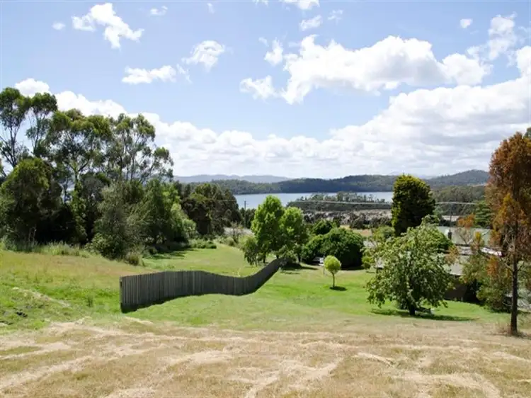 1 Bowen Street, Beauty Point TAS 7270