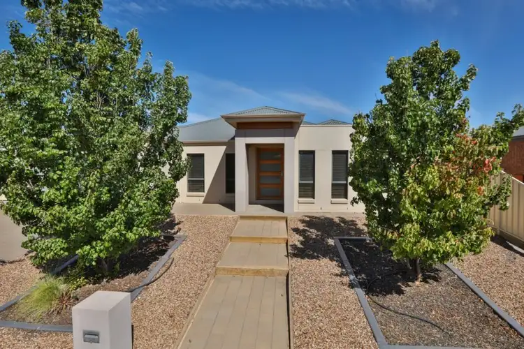 Second view of Homely house listing, 8 Bakogiannis Court, Mildura VIC 3500
