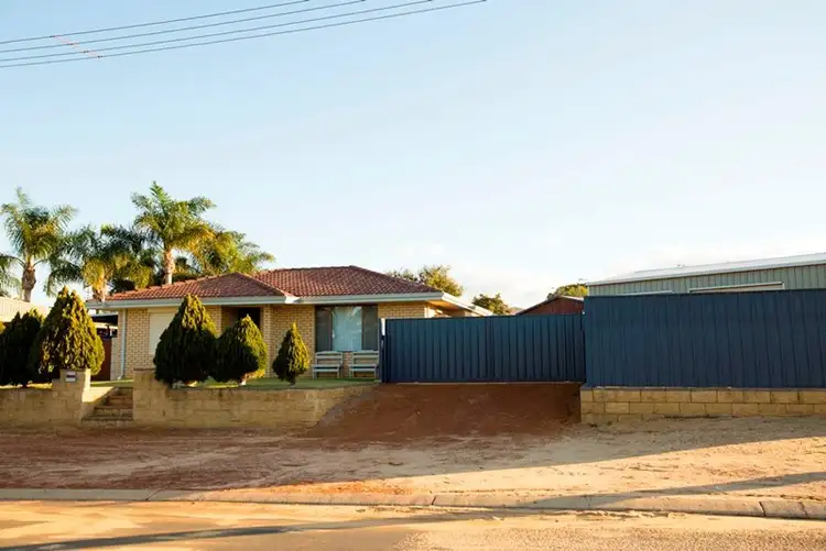 16 Wandoo Street, Rangeway WA 6530