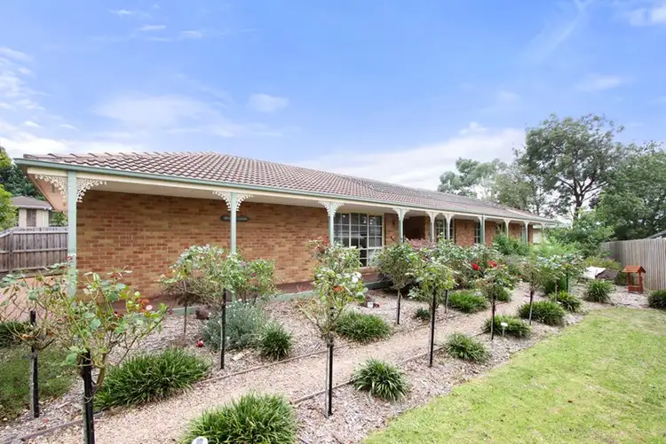 8 Marraroo Close, Bayswater North VIC 3153