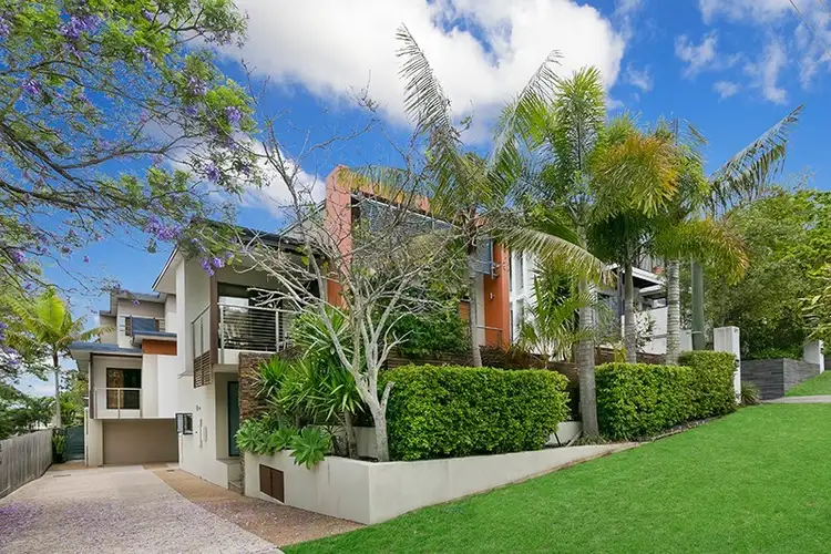 2/15 Rennie Street, Indooroopilly QLD 4068