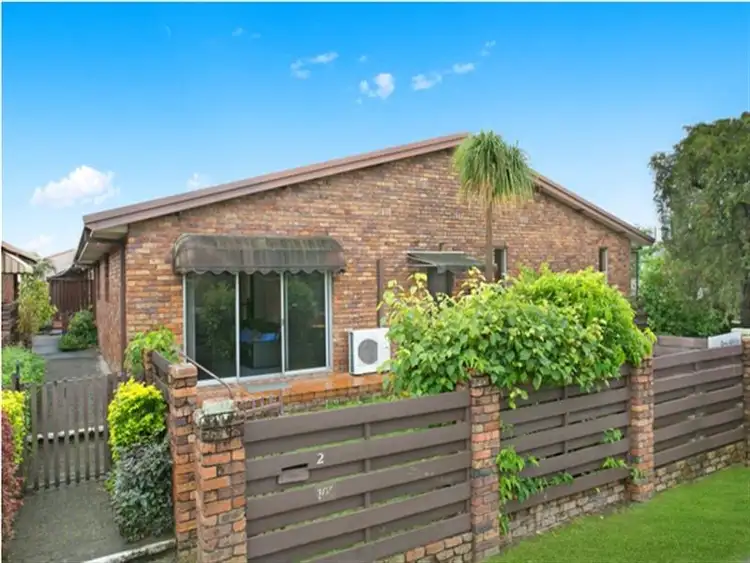 Fifth view of Homely house listing, 2/107 Sunshine Boulevard, Mermaid Waters QLD 4218