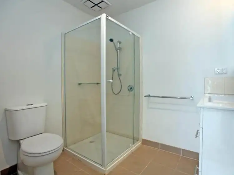Fifth view of Homely townhouse listing, 8 Waxflower Crescent, Bundoora VIC 3083