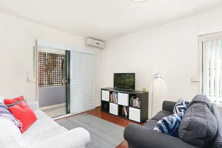 Second view of Homely apartment listing, 6/128 Cathedral Street, Woolloomooloo NSW 2011