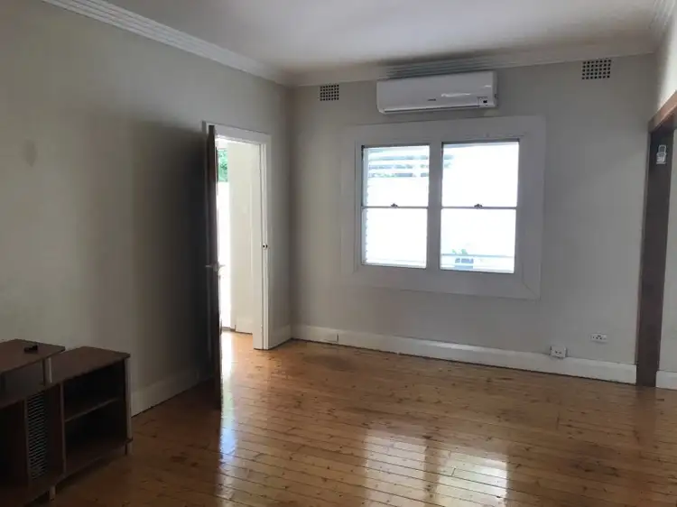 Fourth view of Homely apartment listing, 2/98 Beach Street, Coogee NSW 2034