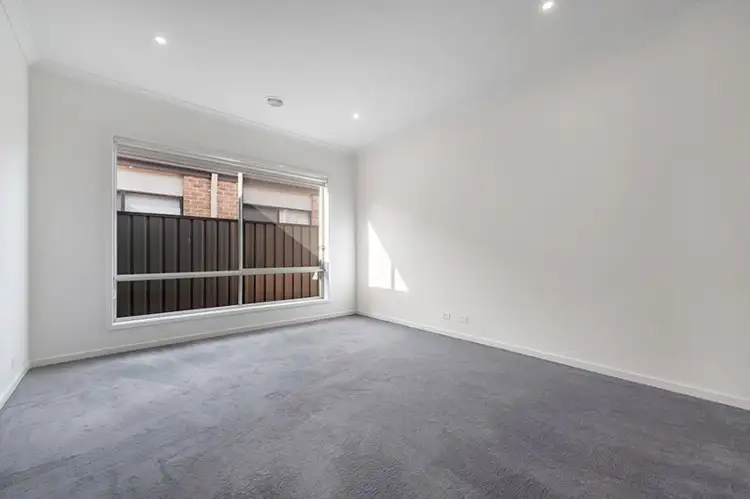 Seventh view of Homely house listing, 9 Kangaroo Road, Craigieburn VIC 3064