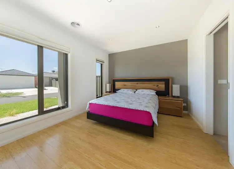 Seventh view of Homely house listing, 18 Isabella Court, Albanvale VIC 3021