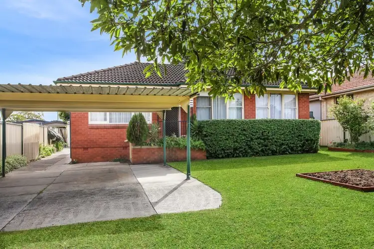 72 Kingston Street, Oak Flats NSW 2529
