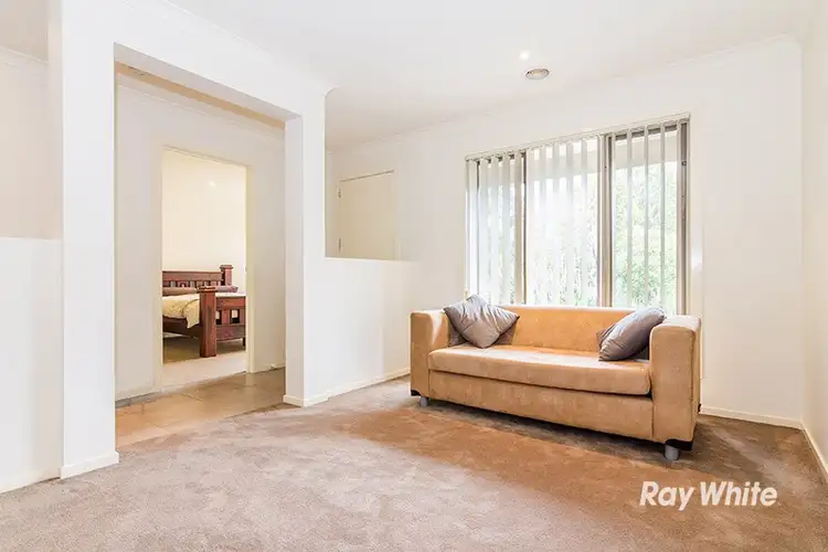Fifth view of Homely house listing, 2 Greenview Court, Cranbourne North VIC 3977
