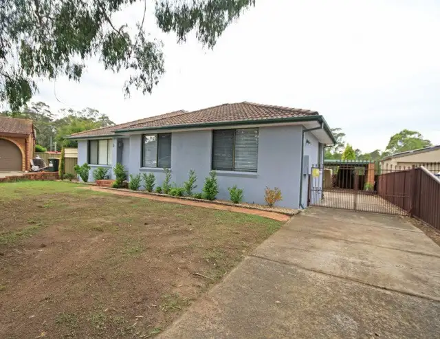 29 Monckton Place, Glenfield NSW 2167
