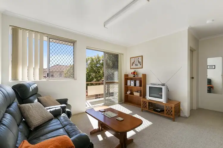 Main view of Homely unit listing, 2/8 Blackburn Street, Moorooka QLD 4105
