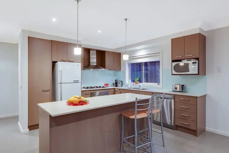 Second view of Homely house listing, 2 Melissa Court, South Morang VIC 3752