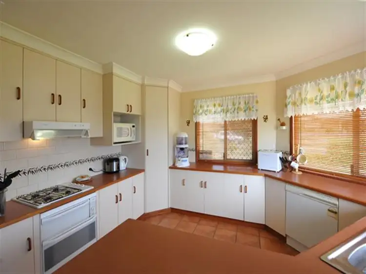 Fourth view of Homely house listing, 2 Sunflower Close, Middle Ridge QLD 4350