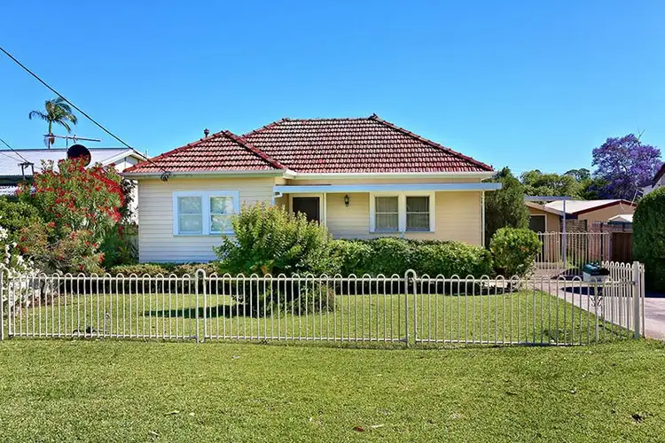 20 Richardson Street, Fairfield NSW 2165
