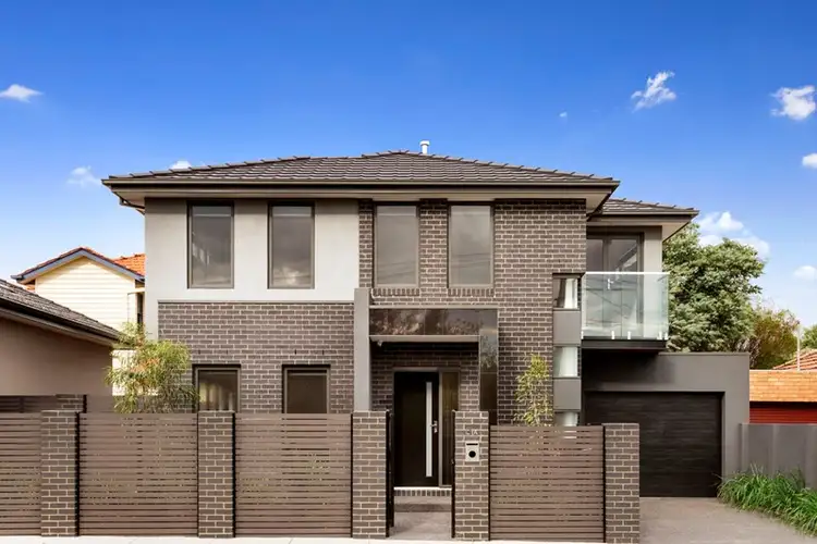 8a Porter Road, Carnegie VIC 3163