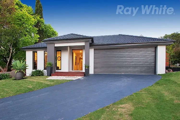28 KINCUMBER Drive, Croydon VIC 3136