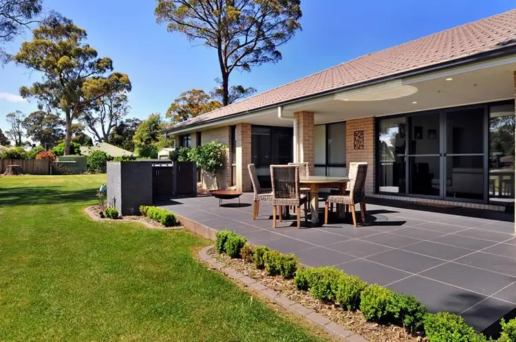 24 Railway Parade, Braemar NSW 2575