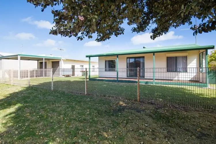 69 Elizabeth Street, Port Macdonnell SA 5291
