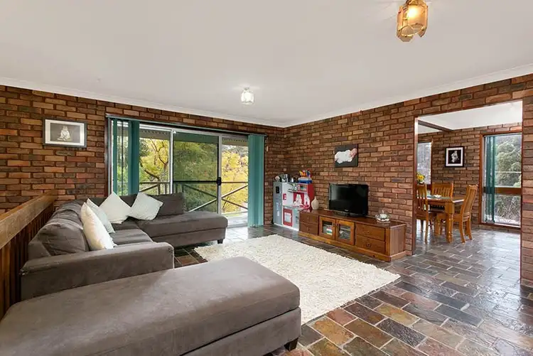 Fifth view of Homely house listing, 3 Aminya Place, Farmborough Heights NSW 2526