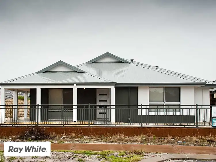 5 Grassdale Parkway, Ellenbrook WA 6069