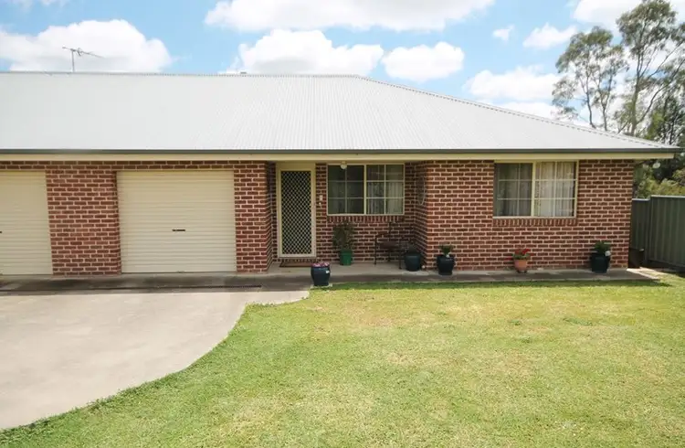 7/3a Miro Street, Young NSW 2594