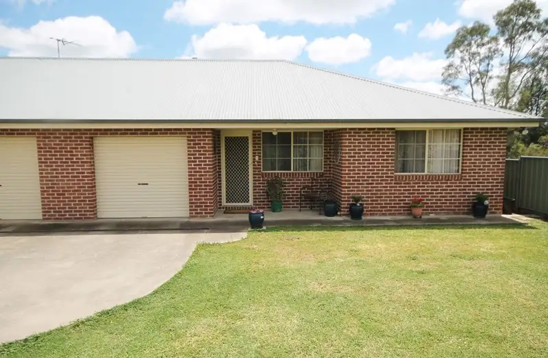 Main view of Homely unit listing, 7/3a Miro Street, Young NSW 2594