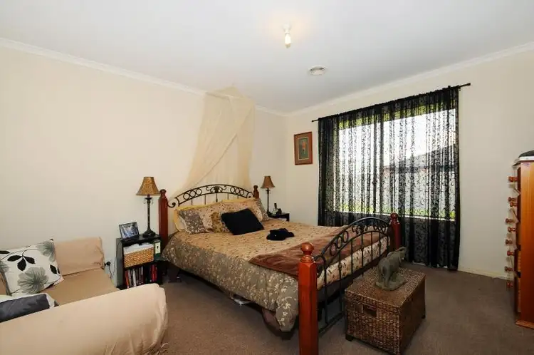 Fifth view of Homely house listing, 9 Edinburgh Drive, Skye VIC 3977