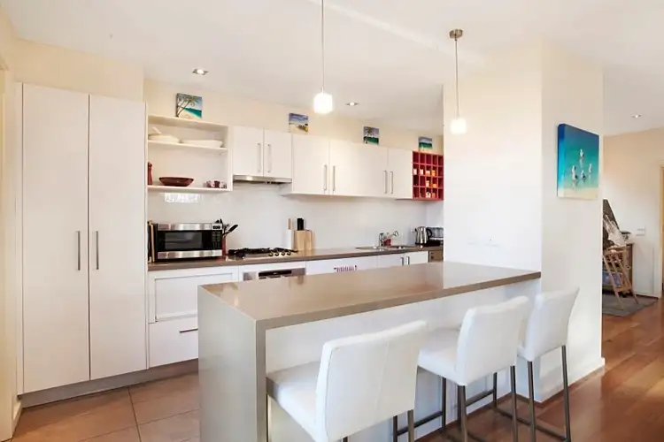 Main view of Homely unit listing, 2/62 East Concourse, Beaumaris VIC 3193