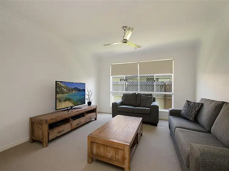 8 Silvereye Street, Sippy Downs QLD 4556