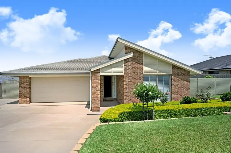 102 Canterbury Drive, Raworth NSW 2321